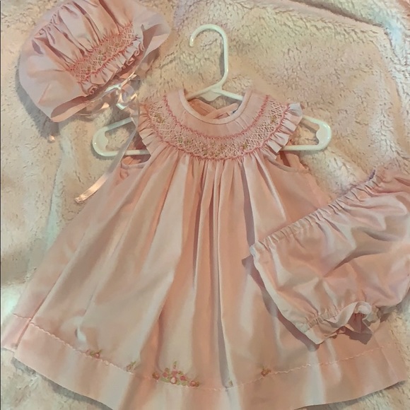 Luli & Me Other - Luli and me smocked dress with bonnet and bloomers